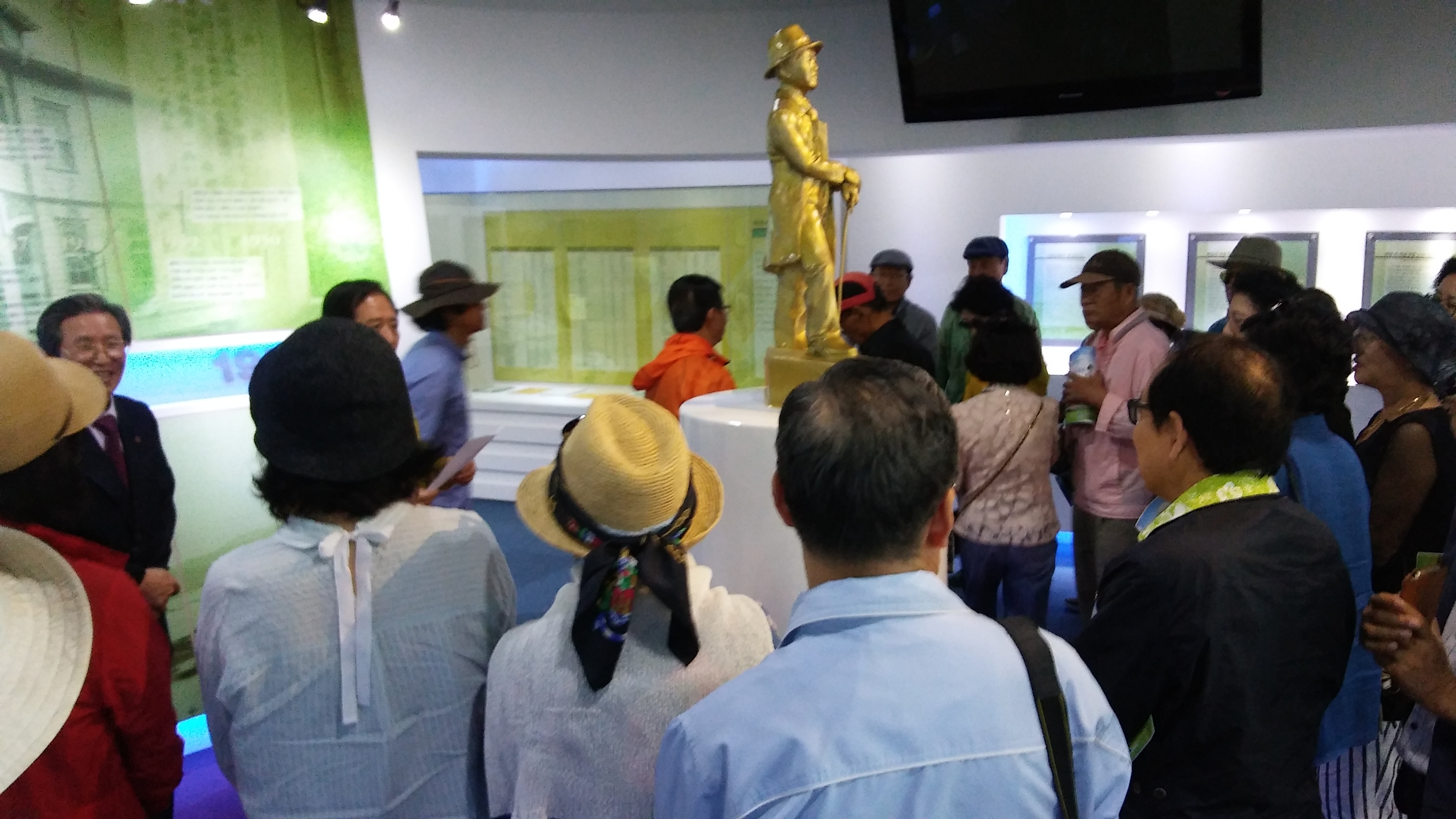 한국문인협회신문회원일행 방문