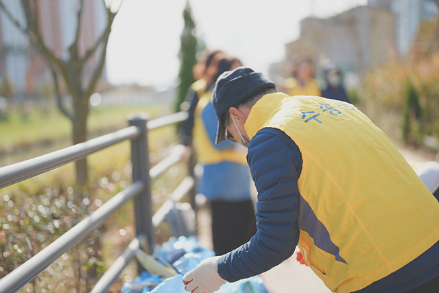 [수송동]주민자치위원회환경정화활동실시4